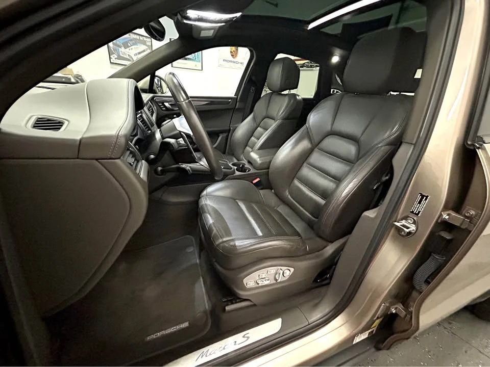 2015 Porsche Macan S - Image 13 of 20