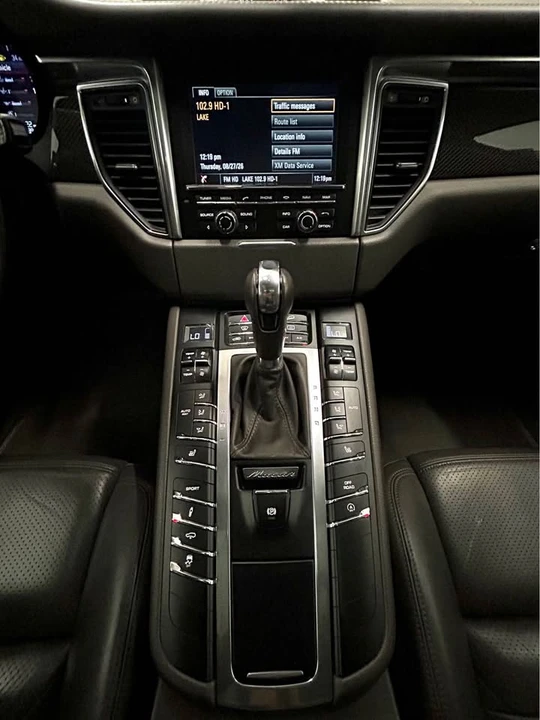 2015 Porsche Macan S - Image 15 of 20