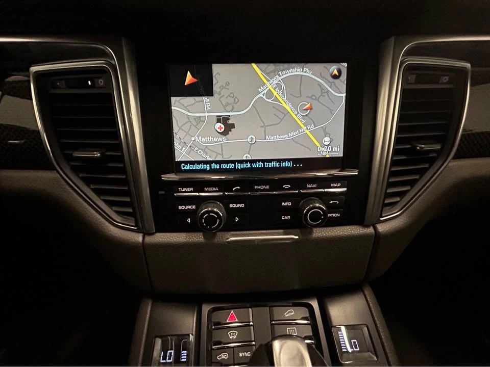 2015 Porsche Macan S - Image 16 of 20