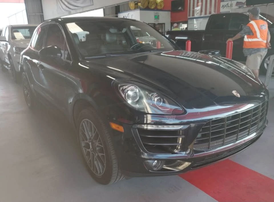 2015 Porsche Macan S - Image 2 of 4