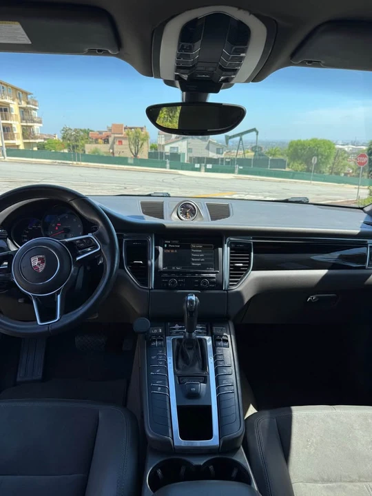 2015 Porsche Macan S - Image 13 of 20