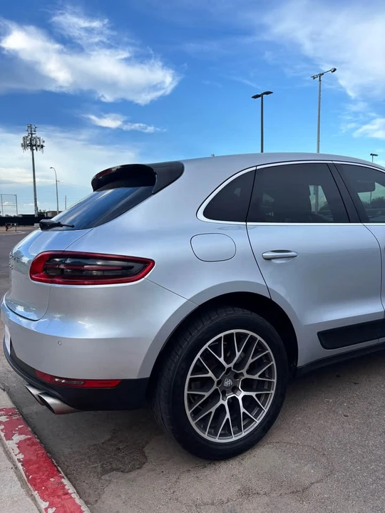 2015 Porsche Macan S - Image 8 of 14