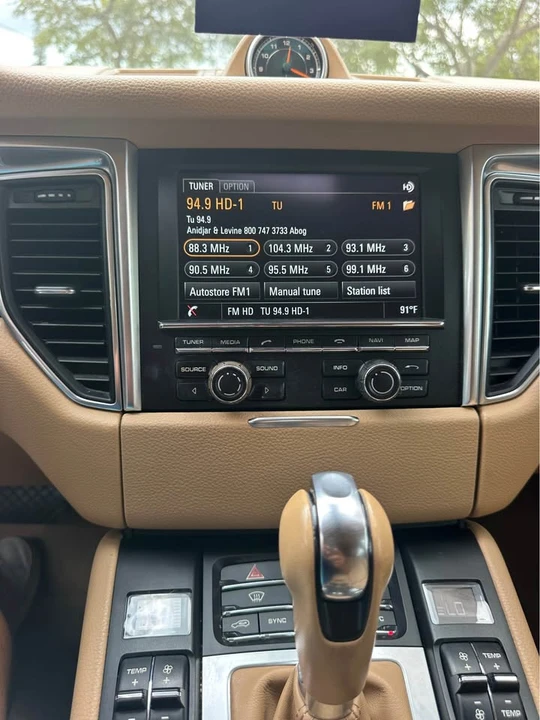 2015 Porsche Macan S - Image 13 of 14