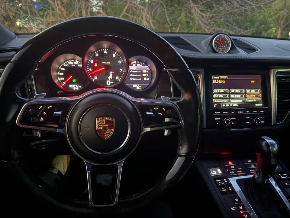 2015 Porsche Macan S - Image 15 of 18