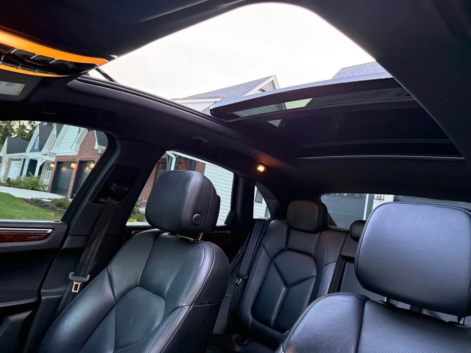 2015 Porsche Macan S - Image 9 of 18