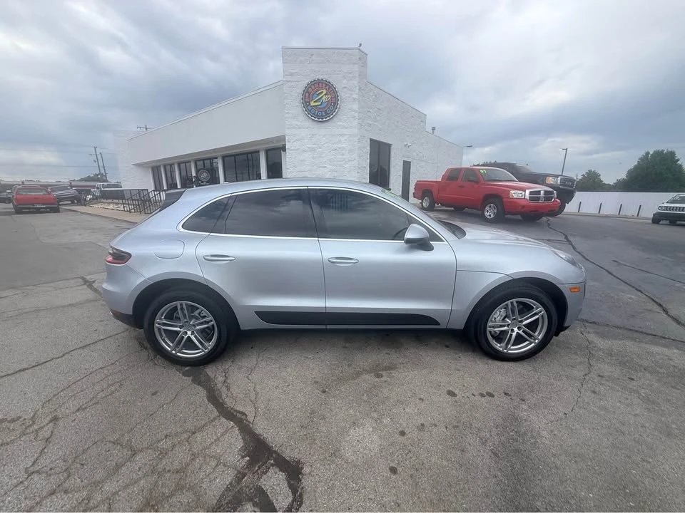 2015 Porsche Macan S - Image 9 of 15