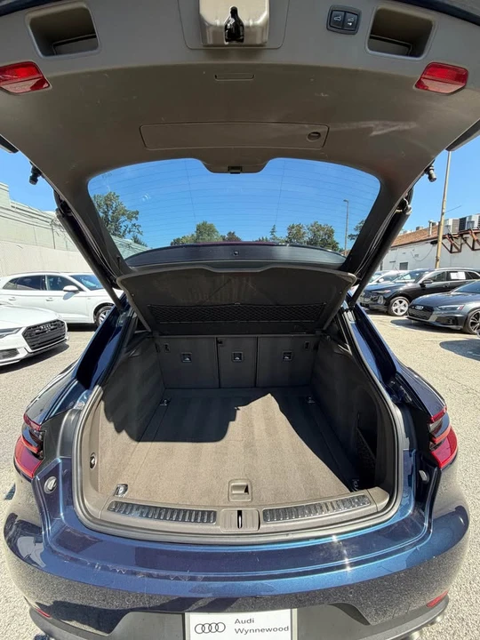 2015 Porsche Macan S - Image 10 of 11