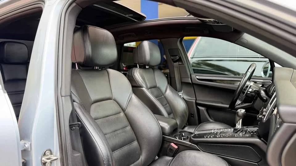 2015 Porsche Macan S - Image 17 of 20