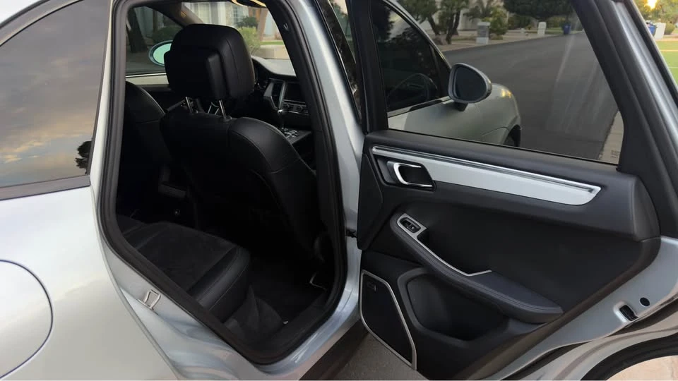 2015 Porsche Macan S - Image 16 of 20