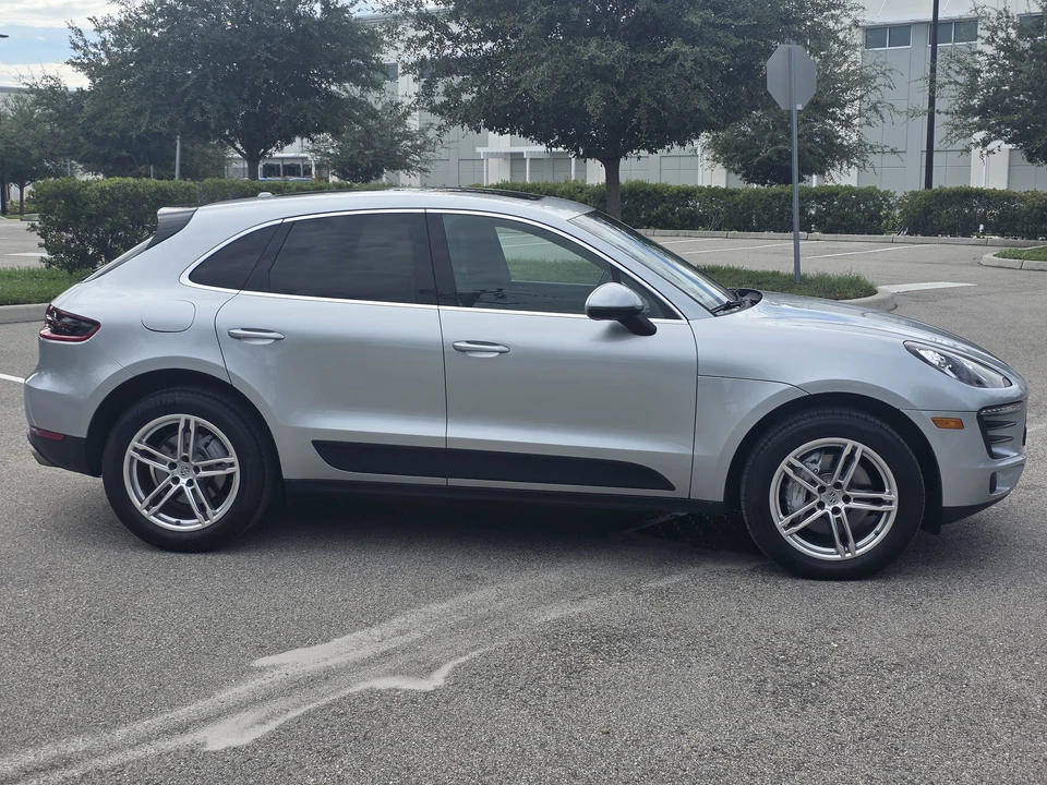 2015 Porsche Macan S - Image 8 of 31