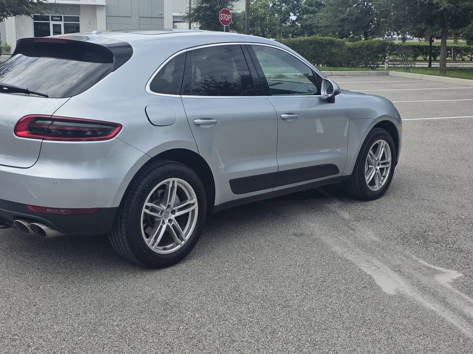 2015 Porsche Macan S - Image 9 of 31