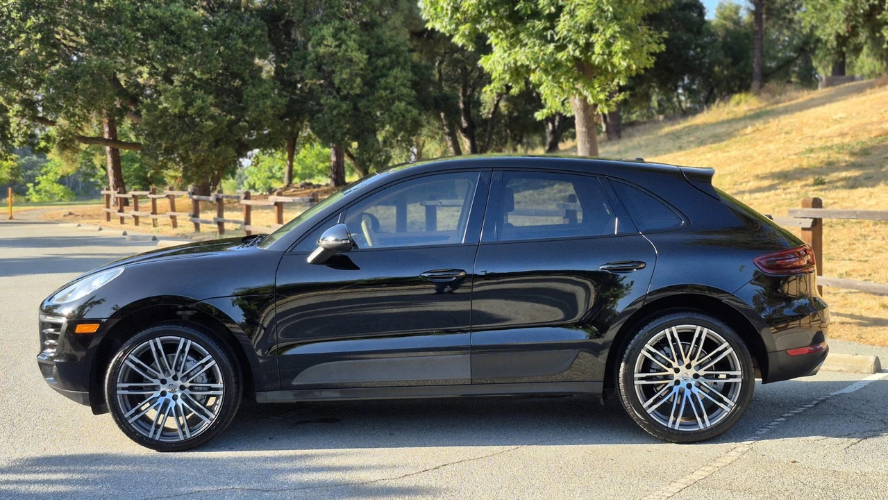 2015 Porsche Macan S - Image 14 of 31