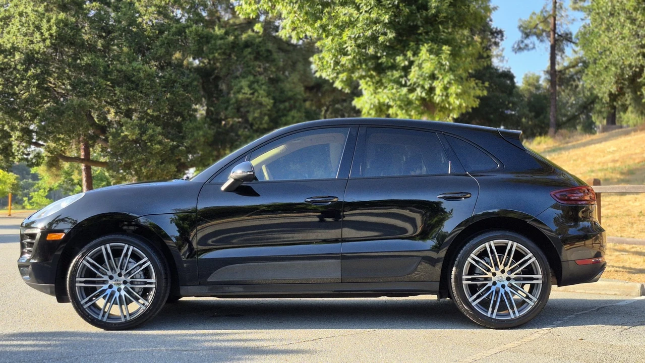 2015 Porsche Macan S - Image 15 of 31