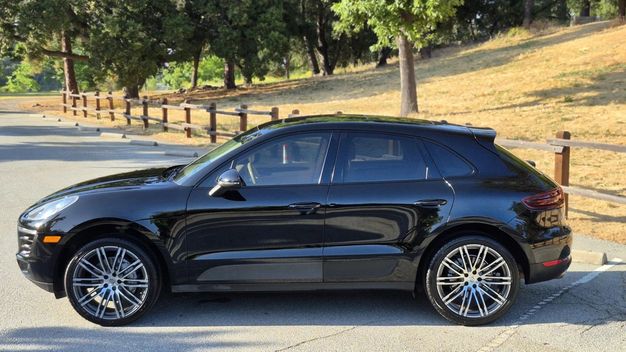 2015 Porsche Macan S - Image 16 of 31