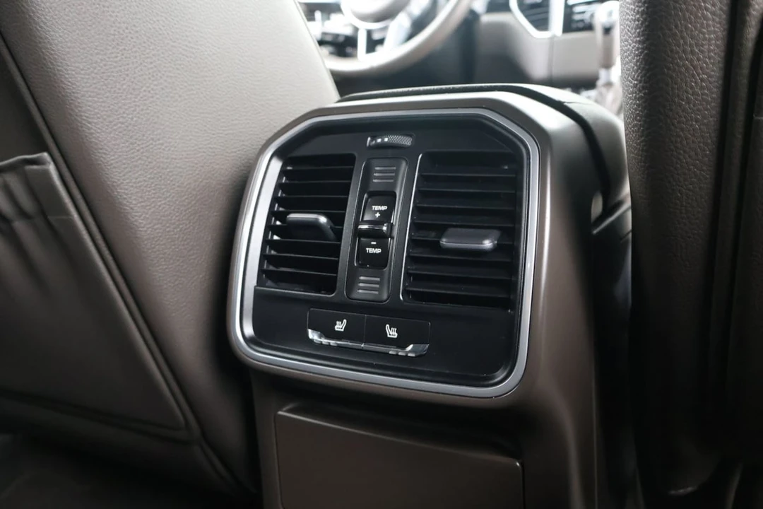 2015 Porsche Macan S - Image 21 of 31