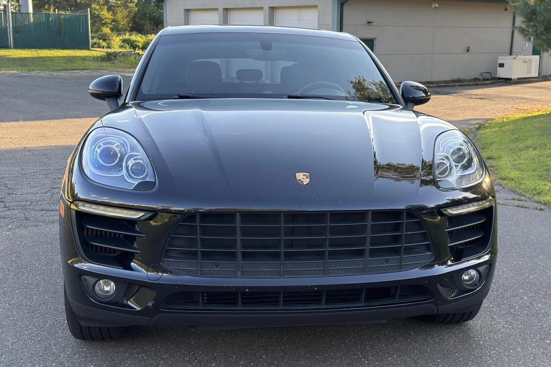 2015 Porsche Macan S - Image 2 of 31