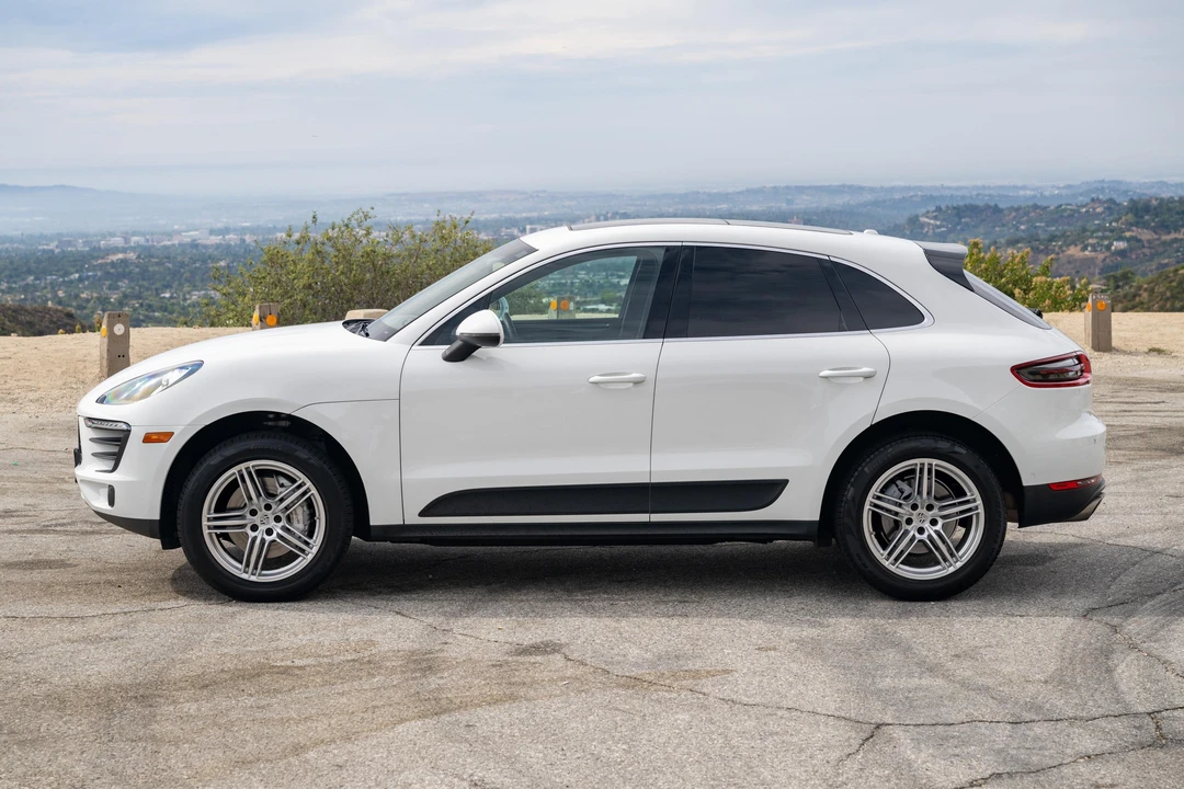 2015 Porsche Macan S - Image 8 of 31