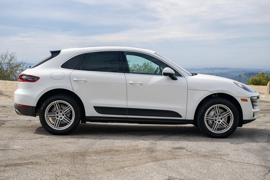 2015 Porsche Macan S - Image 10 of 31