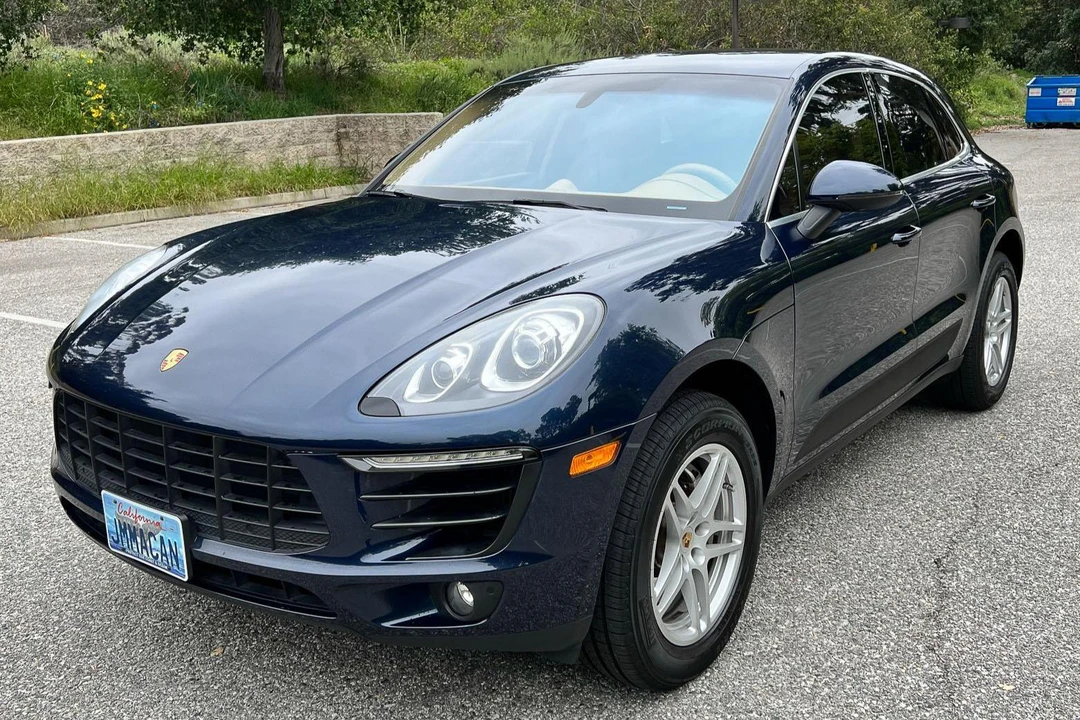 2015 Porsche Macan S - Image 2 of 31