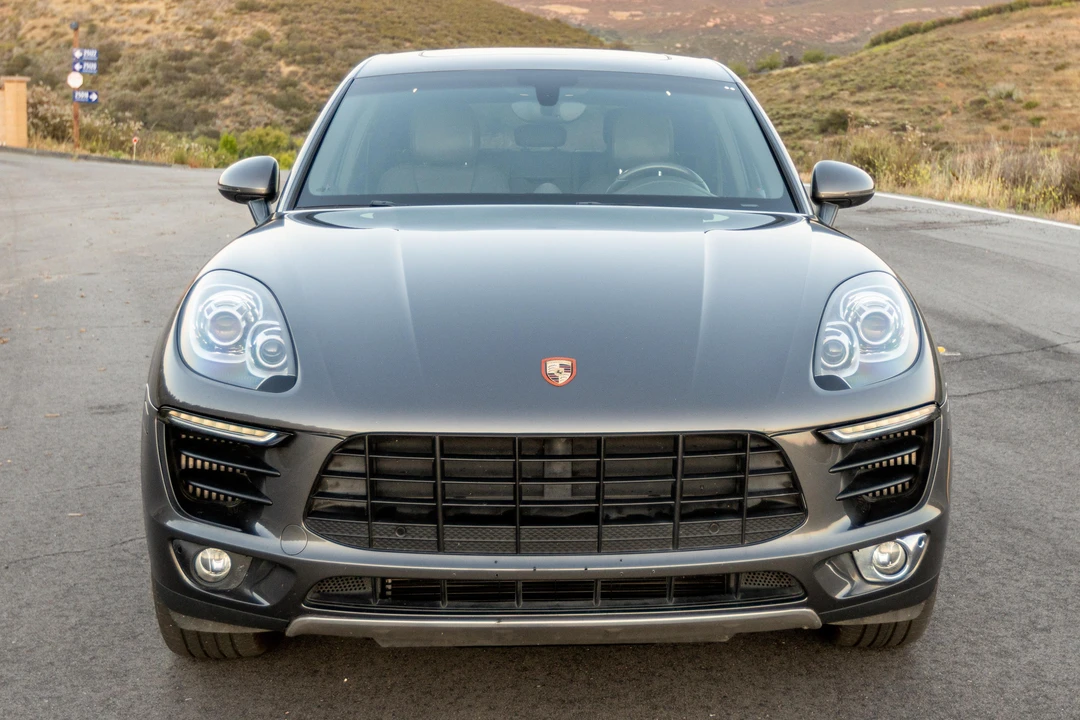 2015 Porsche Macan S - Image 2 of 31