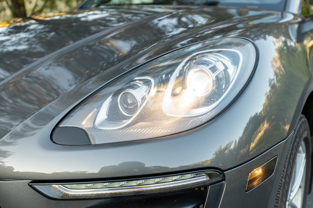 2015 Porsche Macan S - Image 17 of 31