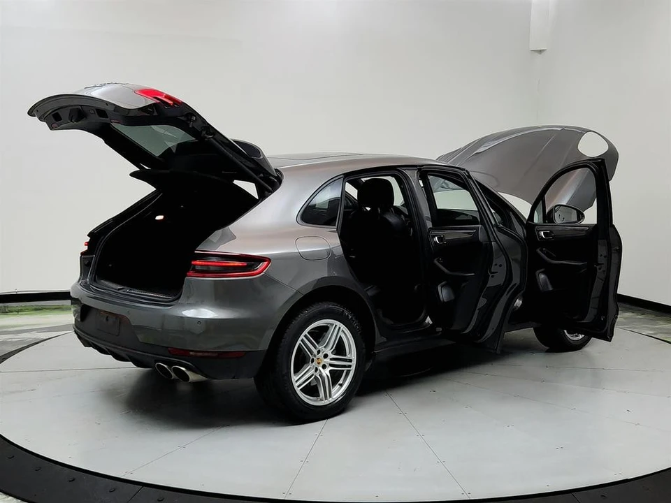 2015 Porsche Macan S - Image 11 of 12