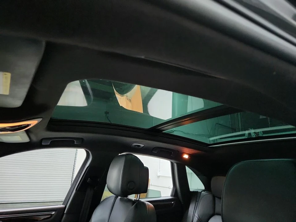 2015 Porsche Macan S - Image 13 of 21