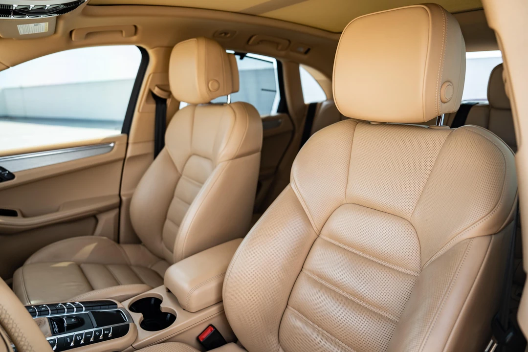 2015 Porsche Macan S - Image 25 of 31