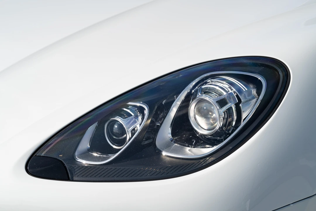 2015 Porsche Macan S - Image 10 of 31