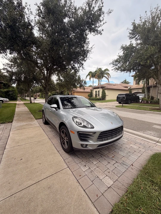 2015 Porsche Macan S - Image 2 of 11