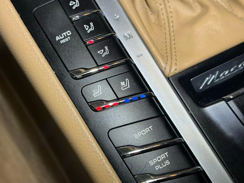 2015 Porsche Macan S - Image 18 of 21