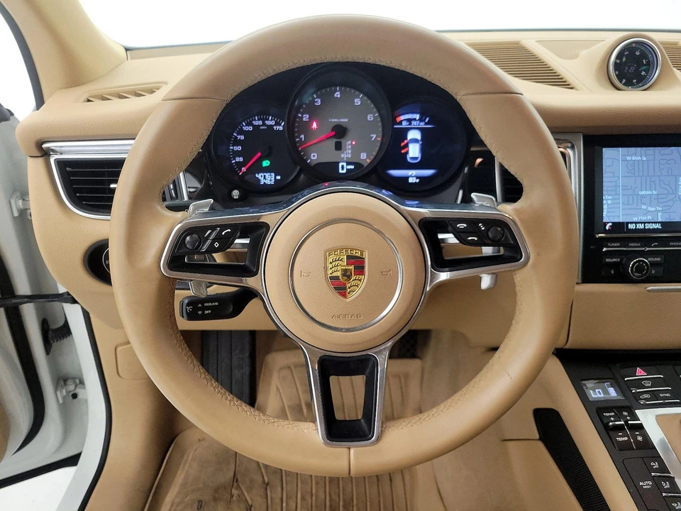 2015 Porsche Macan S - Image 11 of 28