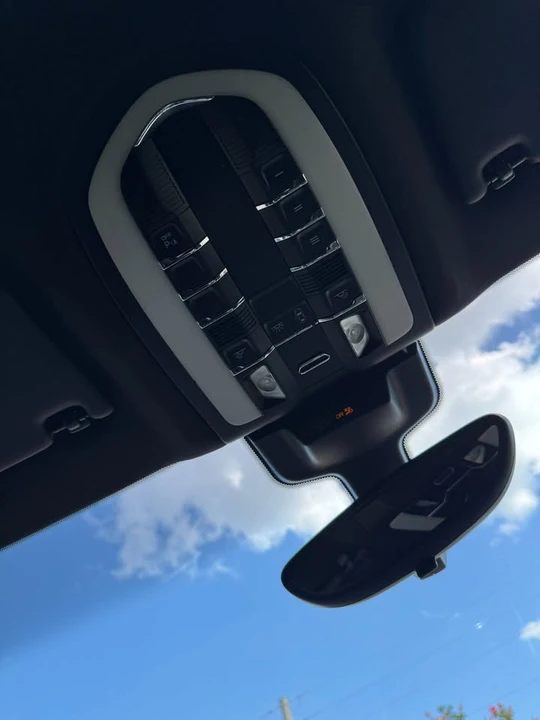 2015 Porsche Macan S - Image 13 of 20
