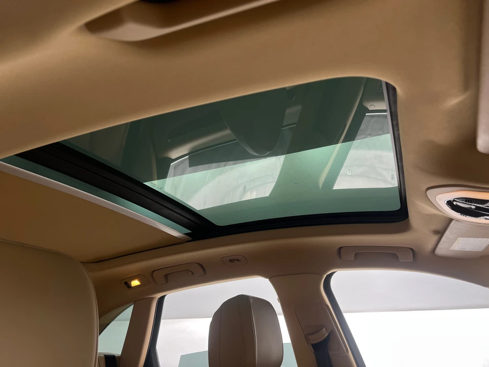 2015 Porsche Macan S - Image 18 of 21