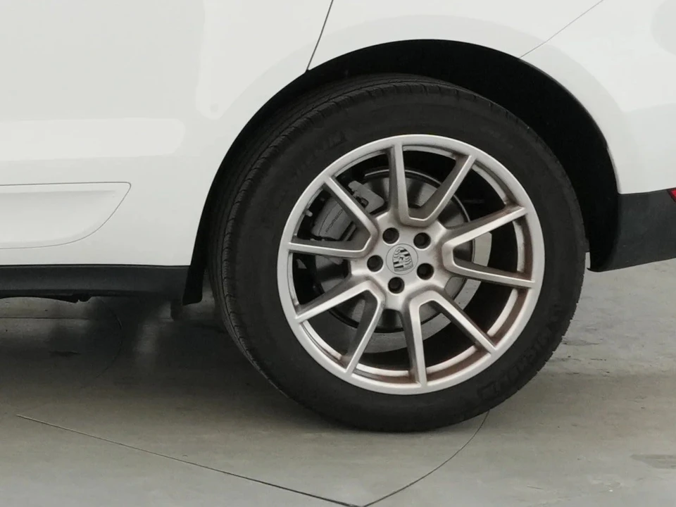 2015 Porsche Macan S - Image 20 of 21