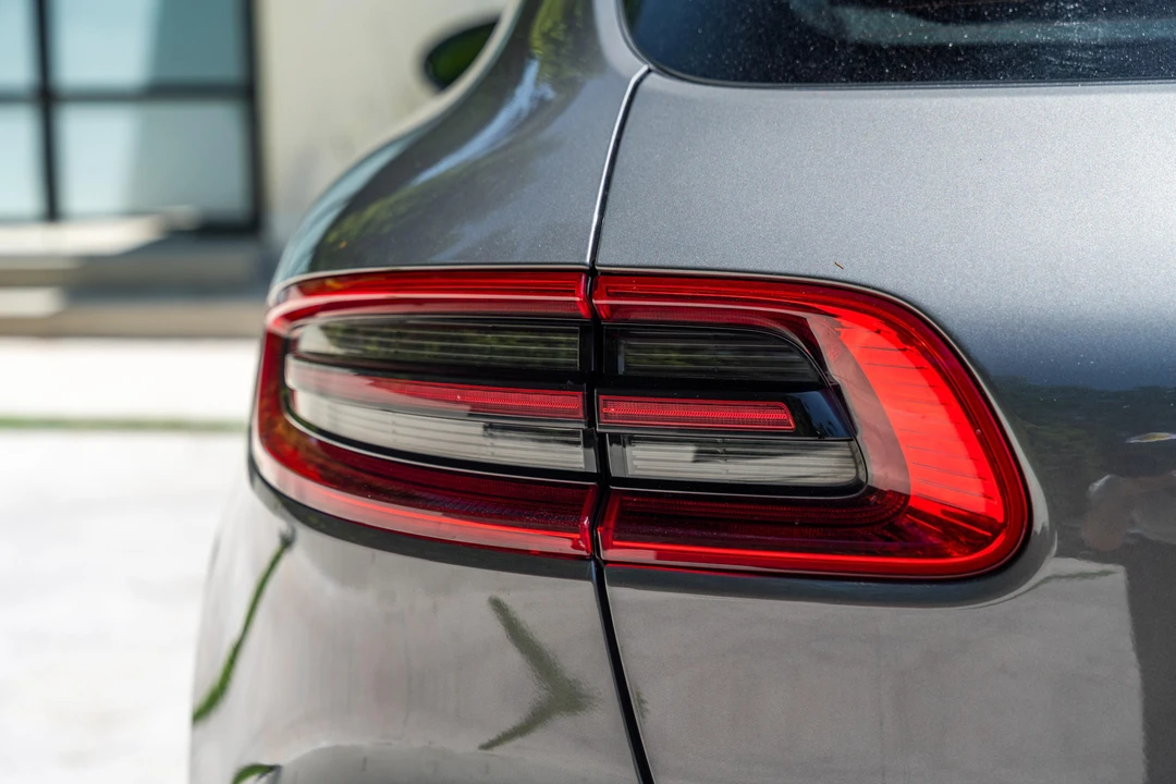 2015 Porsche Macan S - Image 29 of 31