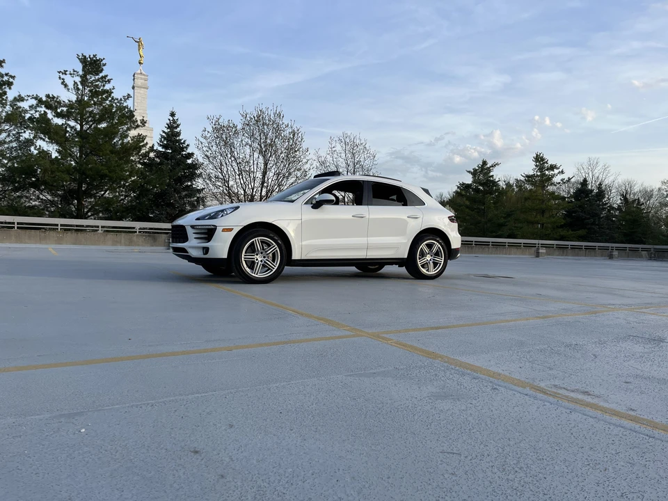 2015 Porsche Macan S - Image 9 of 31