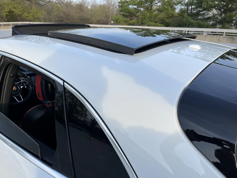 2015 Porsche Macan S - Image 28 of 31