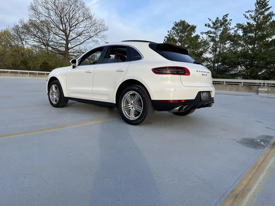 2015 Porsche Macan S - Image 11 of 31