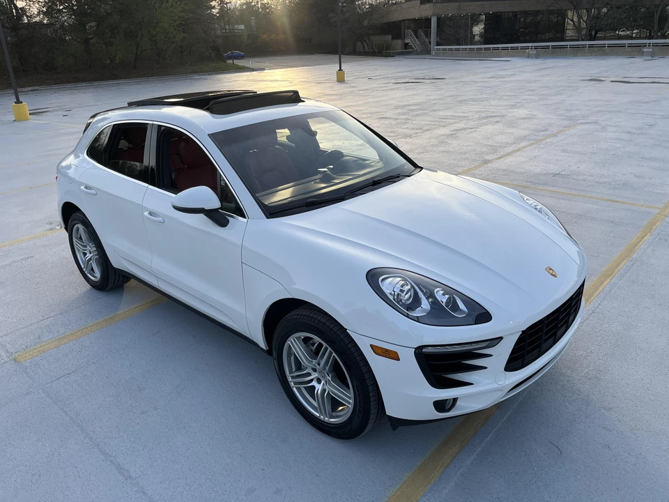 2015 Porsche Macan S - Image 20 of 31