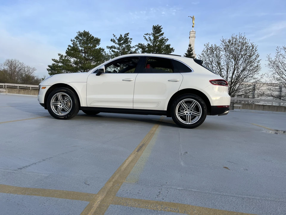 2015 Porsche Macan S - Image 10 of 31