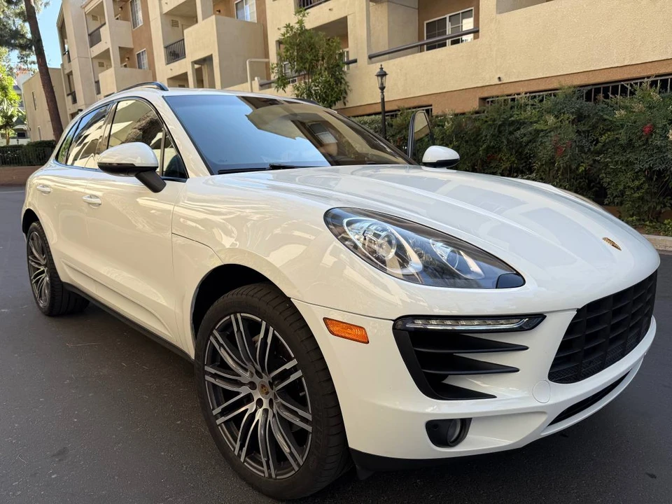 2015 Porsche Macan S - Image 2 of 18