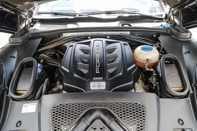 2015 Porsche Macan S - Image 25 of 31