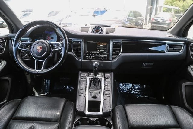 2015 Porsche Macan S - Image 10 of 31
