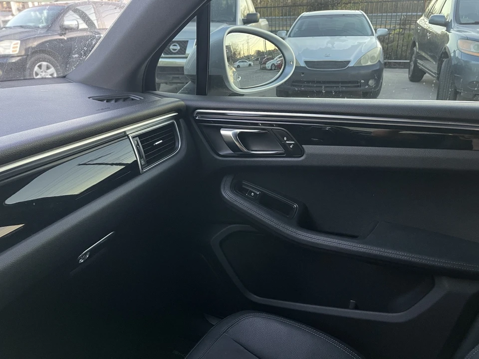 2015 Porsche Macan S - Image 15 of 19