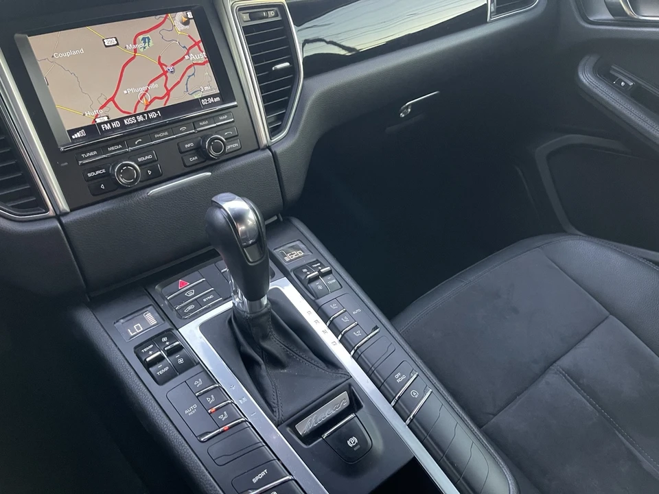 2015 Porsche Macan S - Image 14 of 19