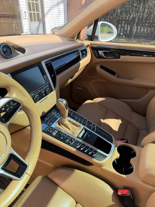 2015 Porsche Macan S - Image 8 of 18