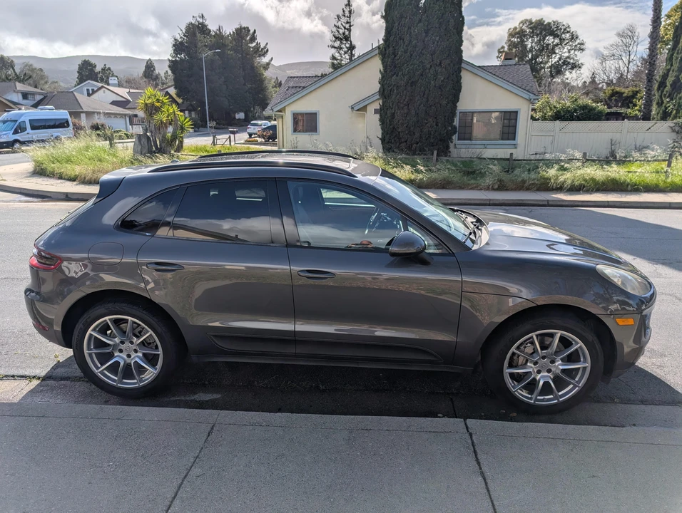2015 Porsche Macan S - Image 12 of 31