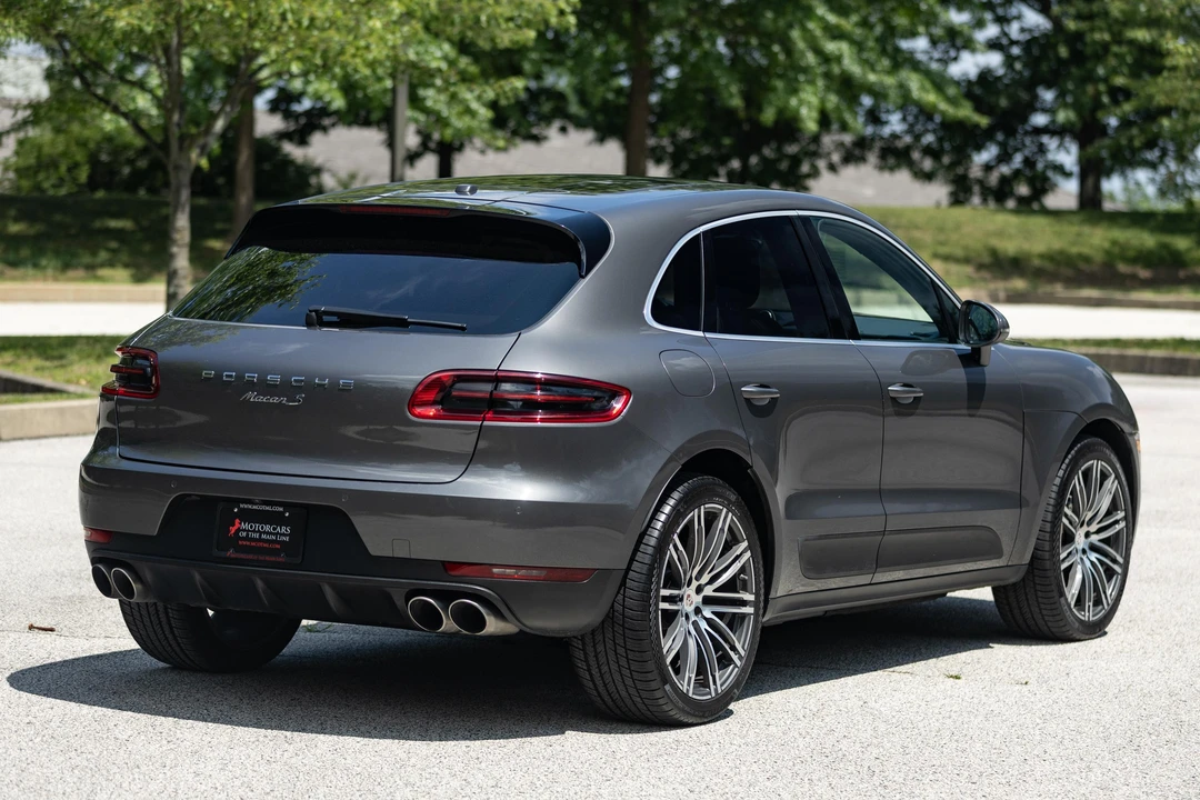 2015 Porsche Macan S - Image 17 of 31