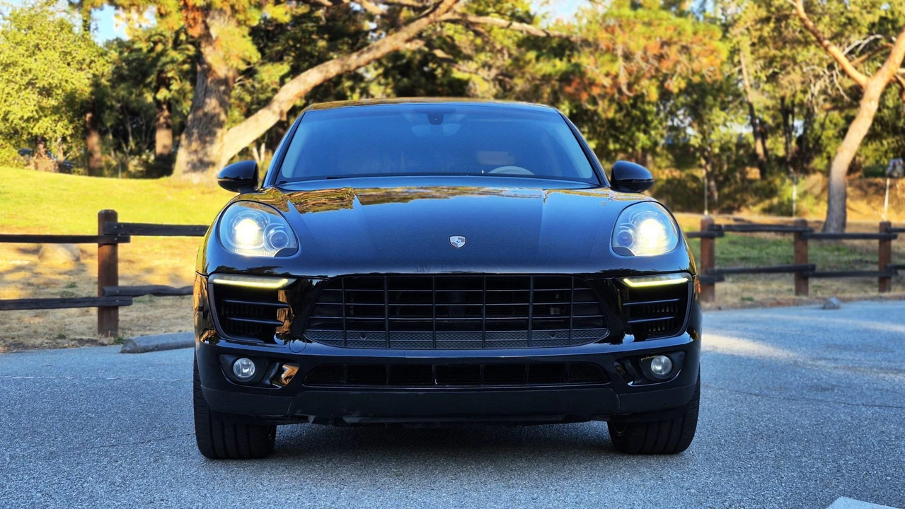 2015 Porsche Macan S - Image 12 of 31
